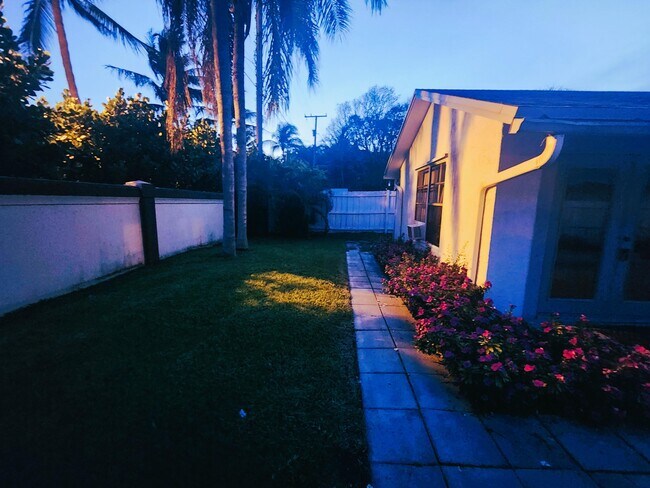 Foto del edificio - 624 Allen Ave