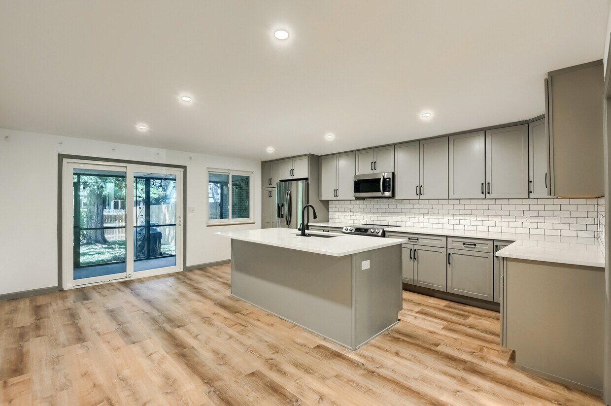 Foto principal - 3735 Benton St