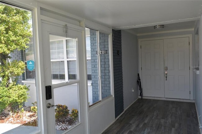 Building Photo - 8201 Donaldson Dr