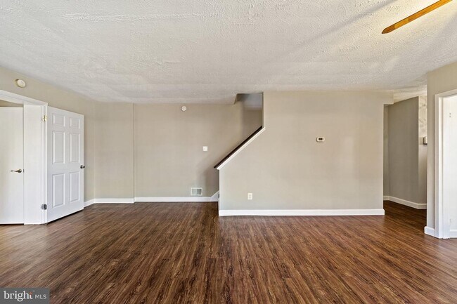 Foto del edificio - 4906 Winthrop St