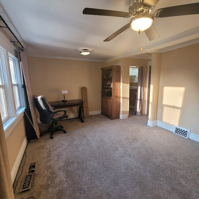 Foto del edificio - 1225 N Orange St