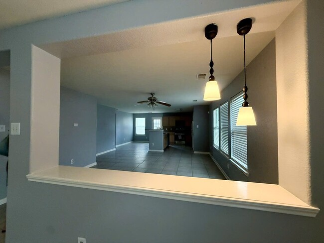 Foto del edificio - 9214 Purston Ct