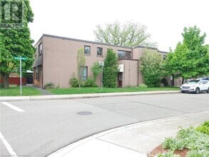 Building Photo - 334 Upper Ottawa St