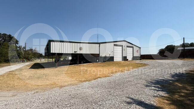 Foto del edificio - 925 Jennings Ln