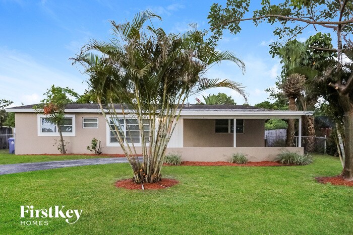 Primary Photo - 1750 Sunset Strip