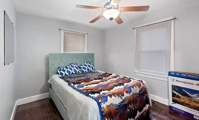 Building Photo - 1433 Picadilly St