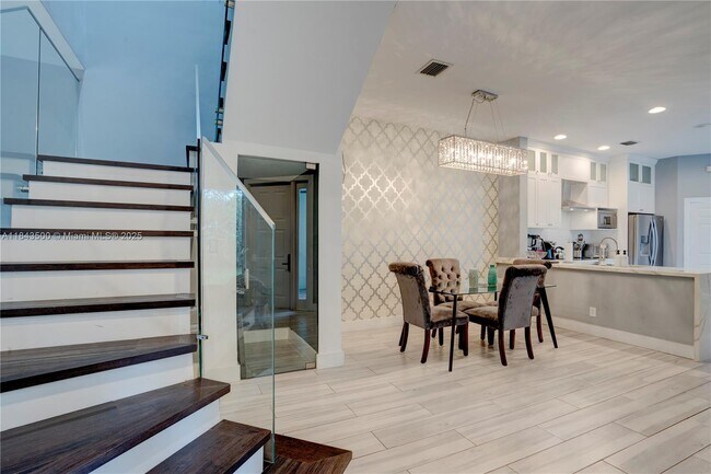 Building Photo - 1364 Harbor View W