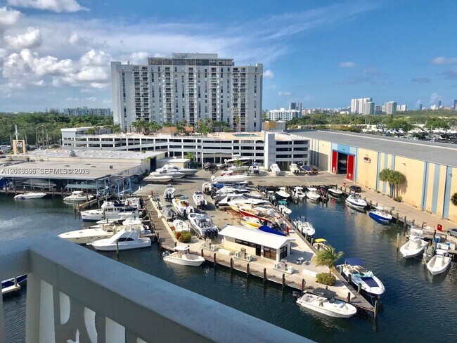 Building Photo - 13155 Ixora Ct