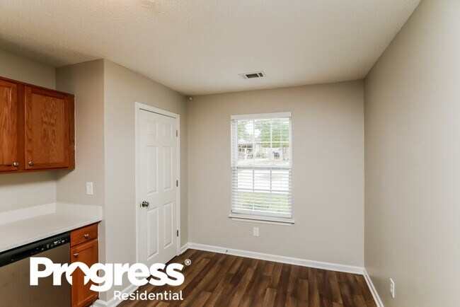 Building Photo - 3653 Ten Oaks Cir