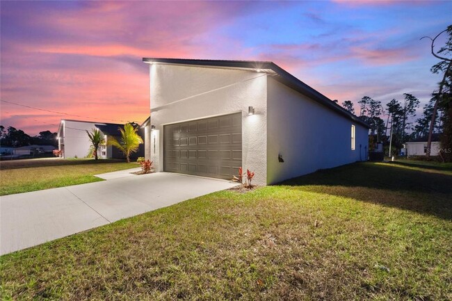 Building Photo - 3093 Spice Ln