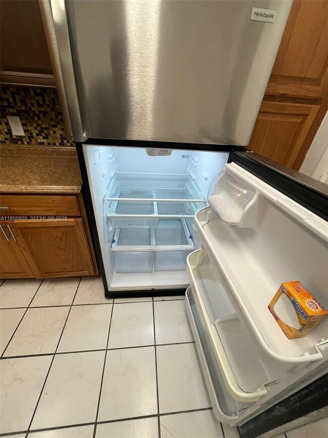 Building Photo - 6361 N Falls Cir Dr