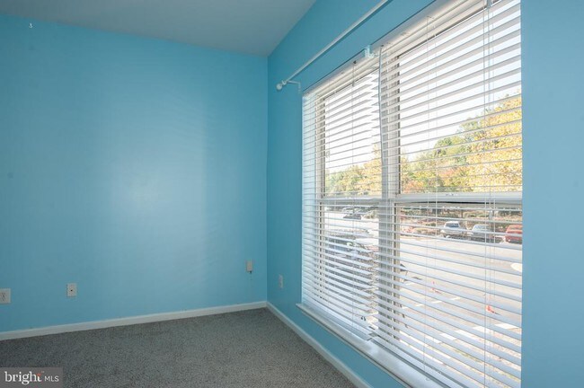 Foto del edificio - 6535 Grange Ln