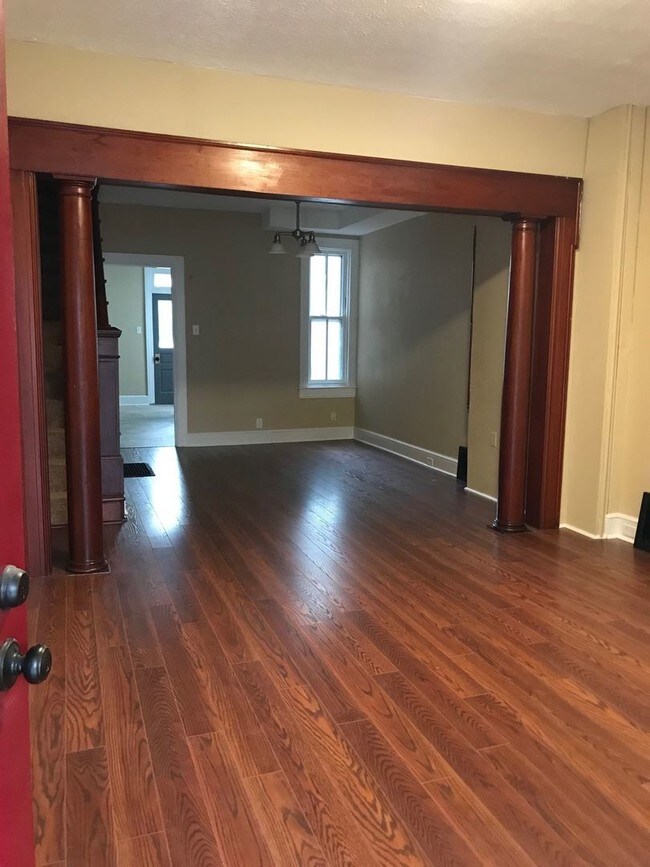 Building Photo - 4 br, 1 bath House - 535 N HARTLEY STREET