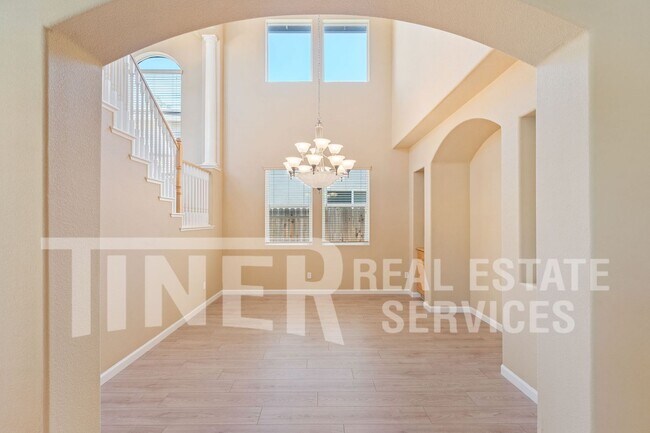 Building Photo - 2548 Mabry Dr