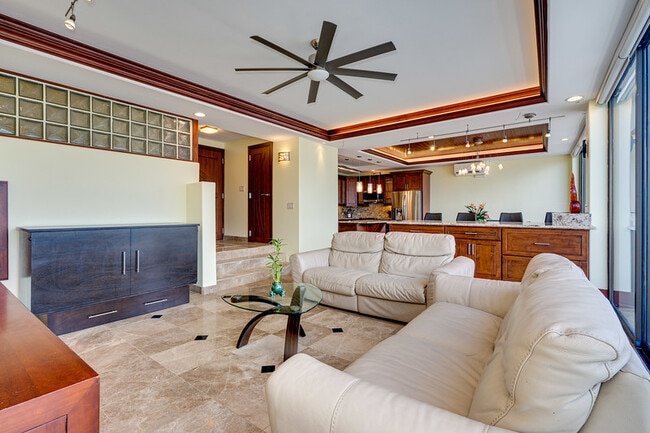 Building Photo - 2333 Kapiolani Blvd