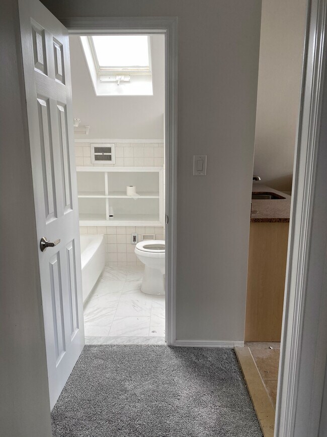 bathroom 2 - 15 Disc Ln