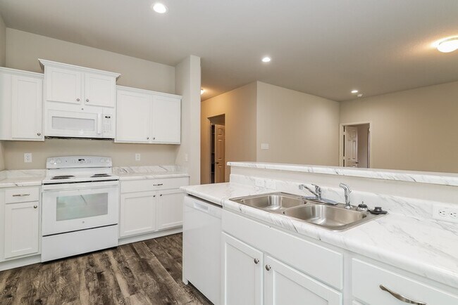 Foto del edificio - 11200 Tipton Rd