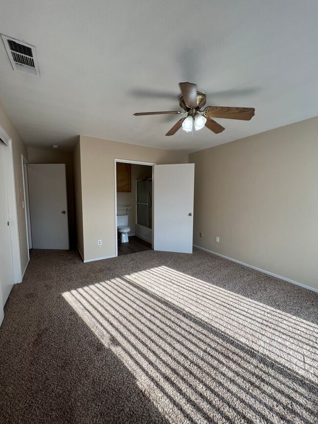 Building Photo - 8609 Lyn River Ct