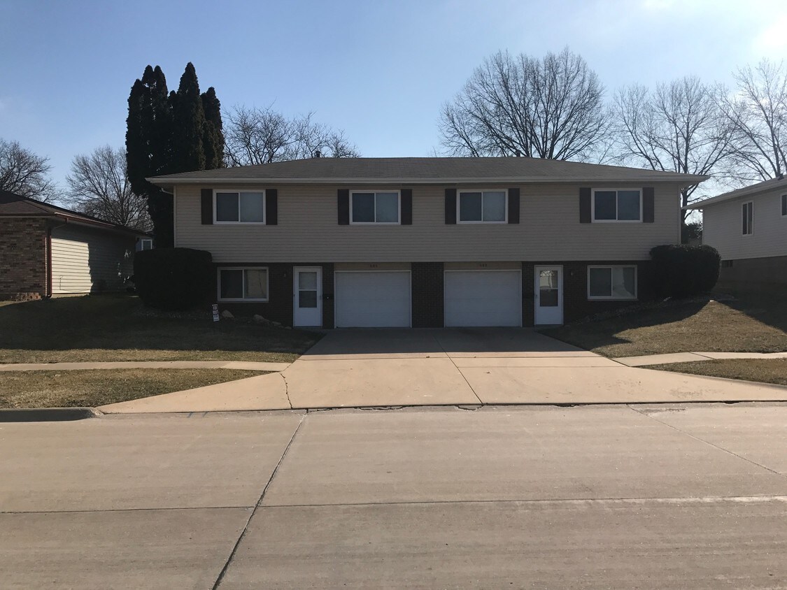 3606 35th St, Moline, IL 61265 Townhome Rentals in Moline IL