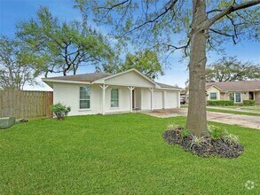 Building Photo - 9603 Philmont Dr