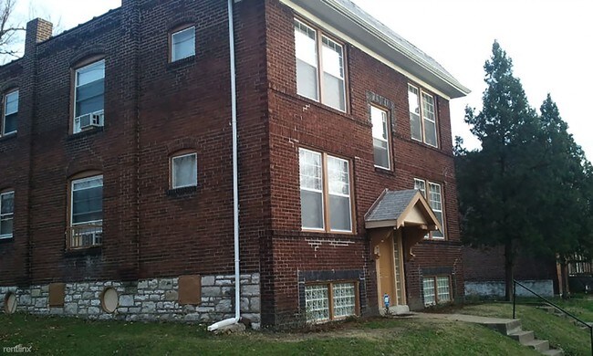 Building Photo - 3502 S Spring Ave