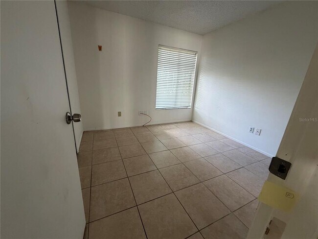 Building Photo - 803 Calabria Dr