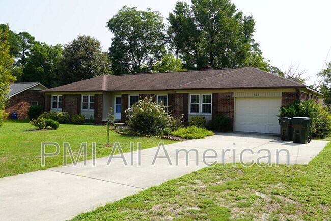 Foto del edificio - 622 Bedford Rd