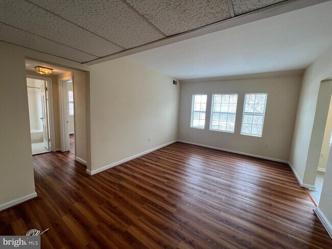 Foto del edificio - 1801 Key Blvd