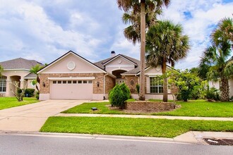 Building Photo - 1707 Golfview Dr