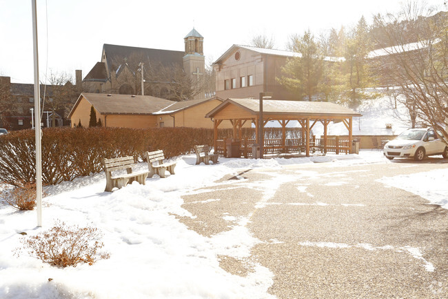 Foto del edificio - West Gate Manor