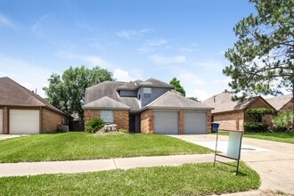 Building Photo - 14530 County Cress Dr