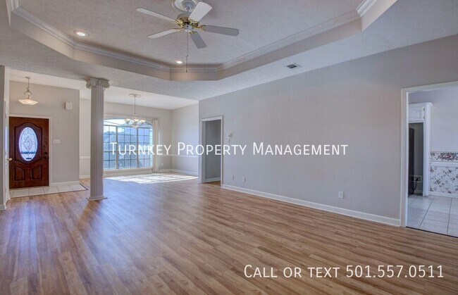 Foto del edificio - 5059 Silver Oak Dr