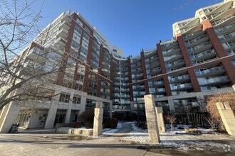 Building Photo - 550 Queens Quay W