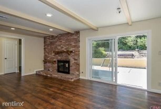 Building Photo - 1254 San Mateo Dr