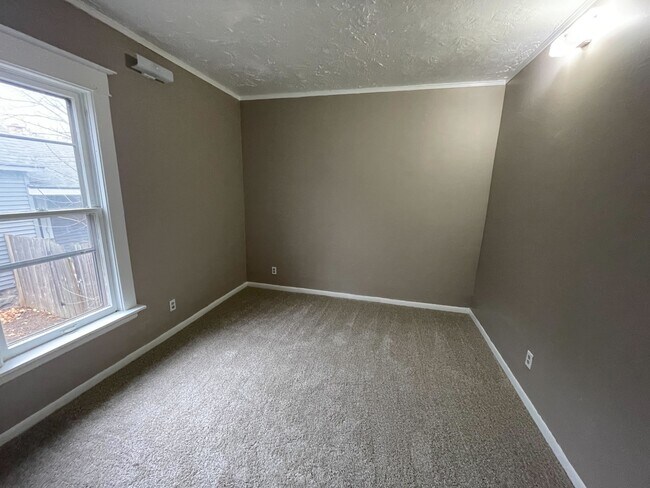 Foto del edificio - 239 Ann St NE