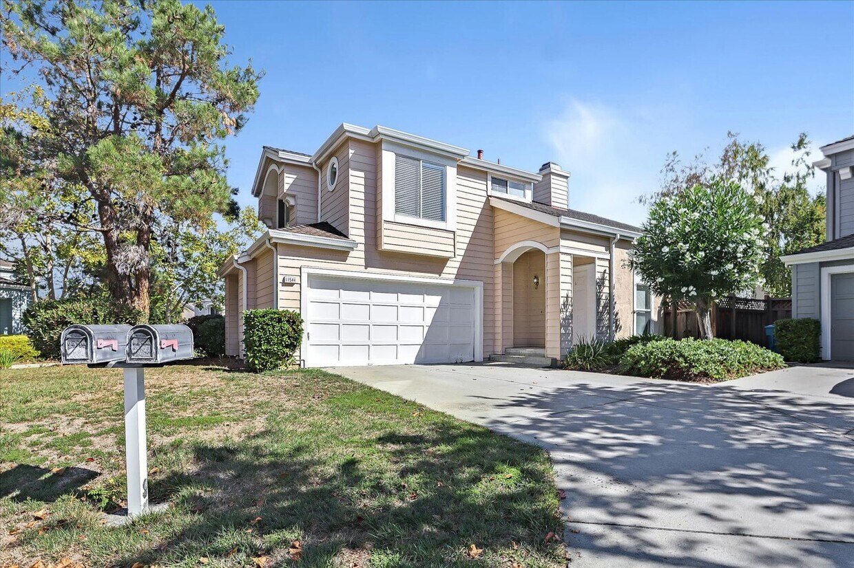 Primary Photo - Seven Springs Home Available Now