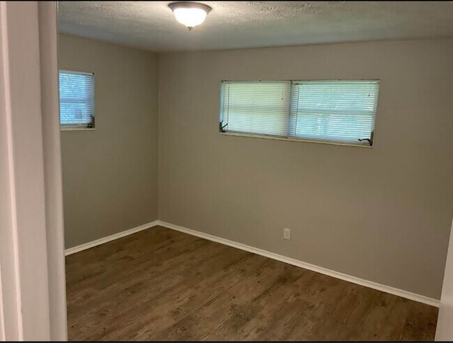 Foto del edificio - 4634 Waverly Ln