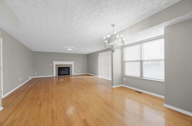 Building Photo - 6168 Glenvillage Dr