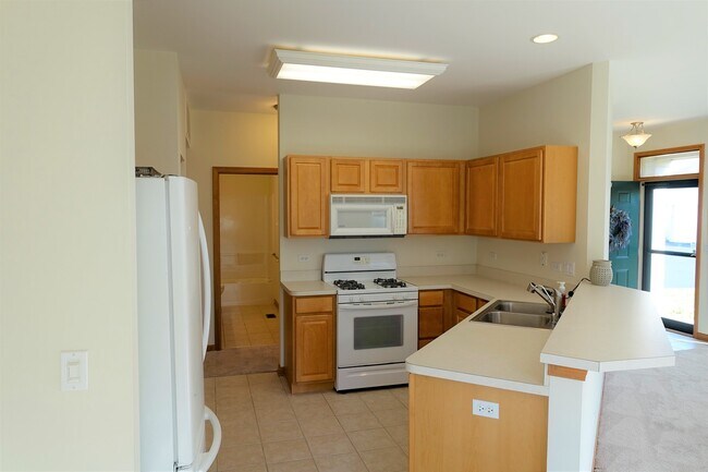 Foto del edificio - 16340 Crescent Lake Dr