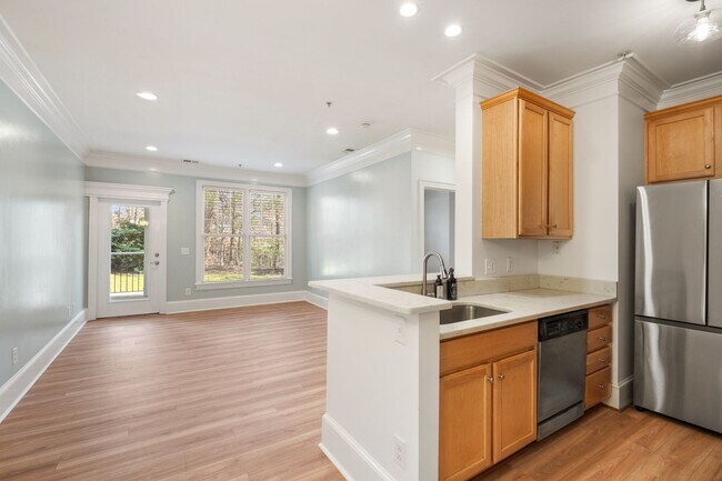 Foto del edificio - **RENT INCENTIVE!!** Freshly Updated 2BR/2BA Condo - Minutes to North Hills