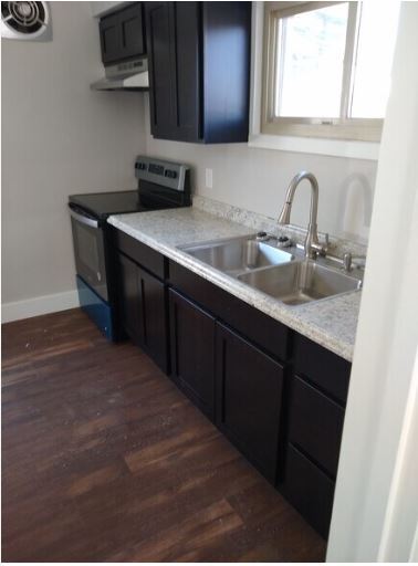 Building Photo - 1660 Bailey Rd