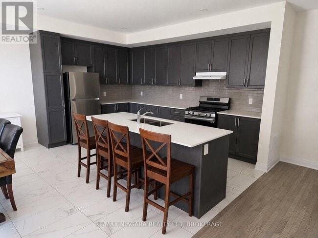 Building Photo - 29 Oriole Crescent