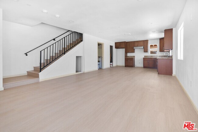 Foto del edificio - 1120 W 110th St