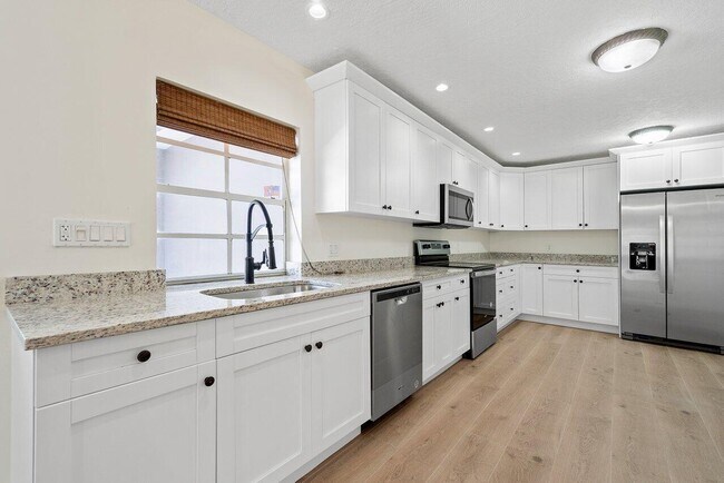 Building Photo - 1501 Vision Dr