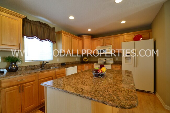 Foto del edificio - 4 Bedroom, 2.5 Bathroom Home in Waukee