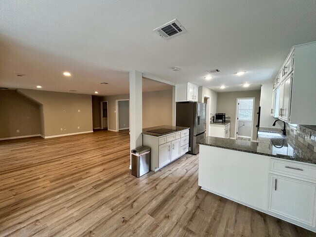 Building Photo - 2710 Timberjack Pl