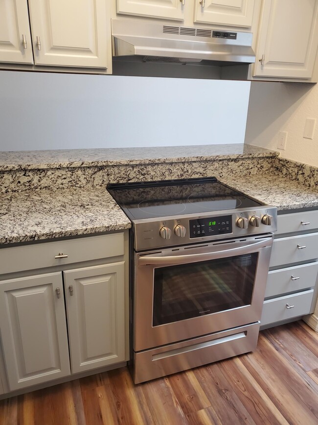 Granite counters - 325 S Union Ave