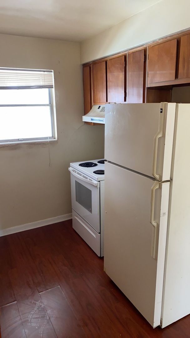Building Photo - 1/1 in Arlington near JU! No App Fee!