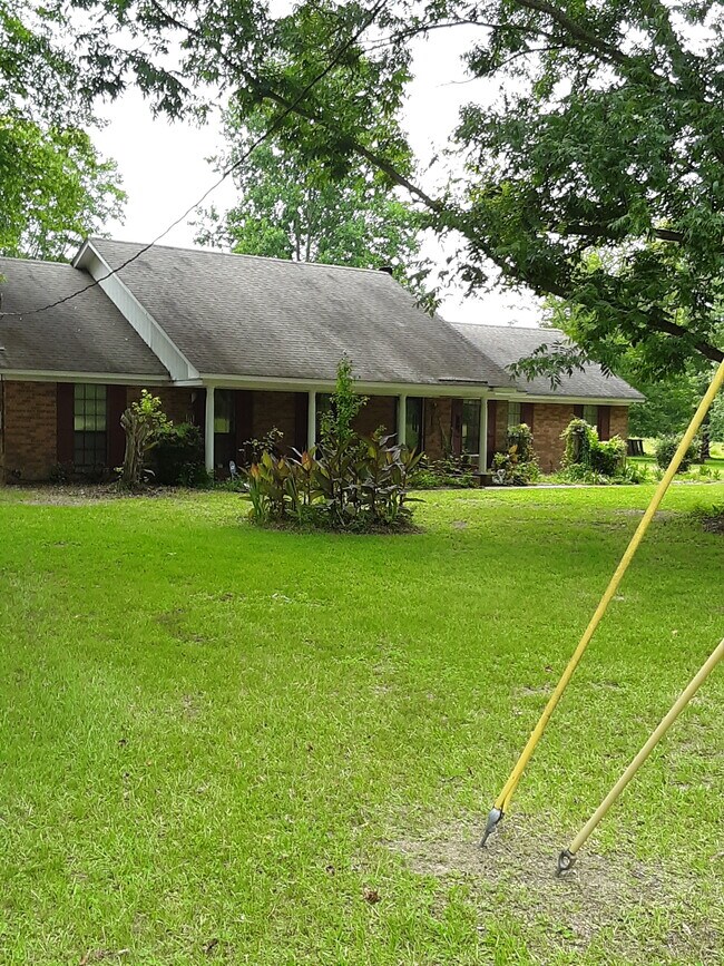 Foto del edificio - 1896 Boyd Springs Rd