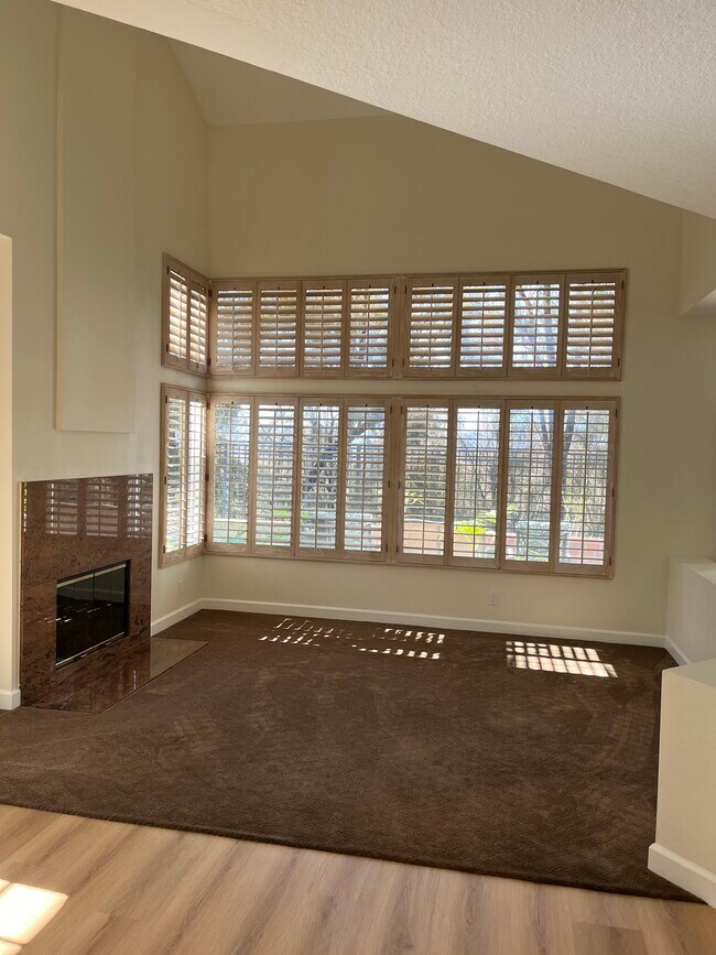 Foto del edificio - 28277 Via Luis